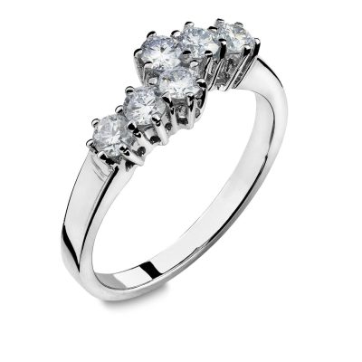 Ring i hvitt gull, 6 diamanter 0,48 ct.