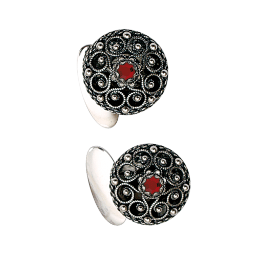 Armknapper nr. 9 med rød sten oksydert