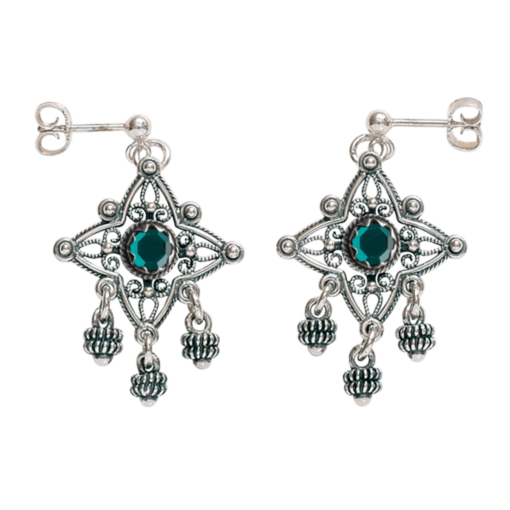 Ørepynt nr. 24 oksydert med grønn stein