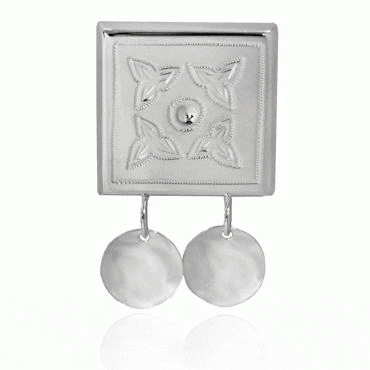 Beltestøl nr. 24 lys gravert med skåler