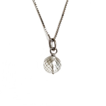 Anheng med klar kule og kjede