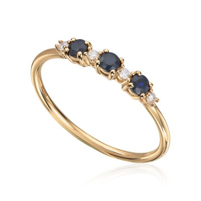 Ring i gull, Safirer og diamant 0,06 ct.