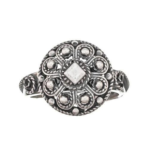 Liten bunadsring i oksidert sølv til Beltestakk og Øst- og Vest-Telemarksbunad fra Vossasylv 749100